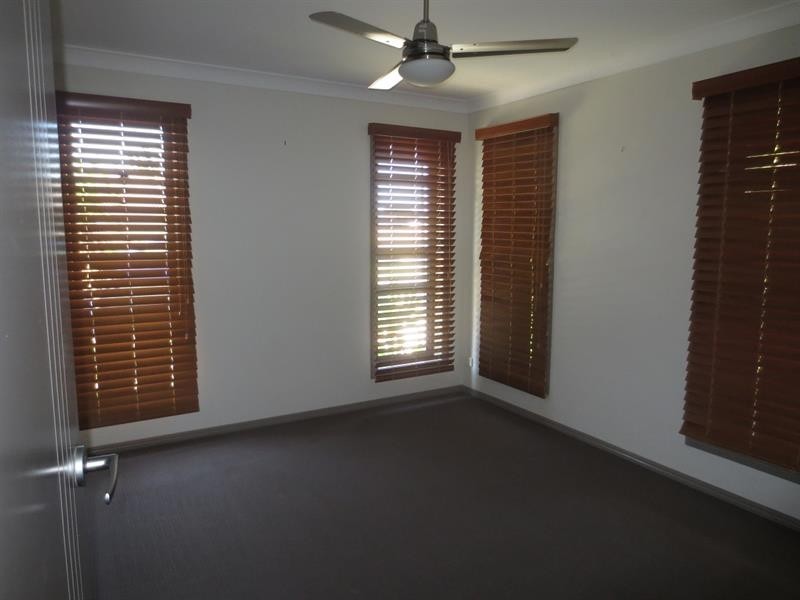8 Buccaneers Ct, Yamba NSW 2464