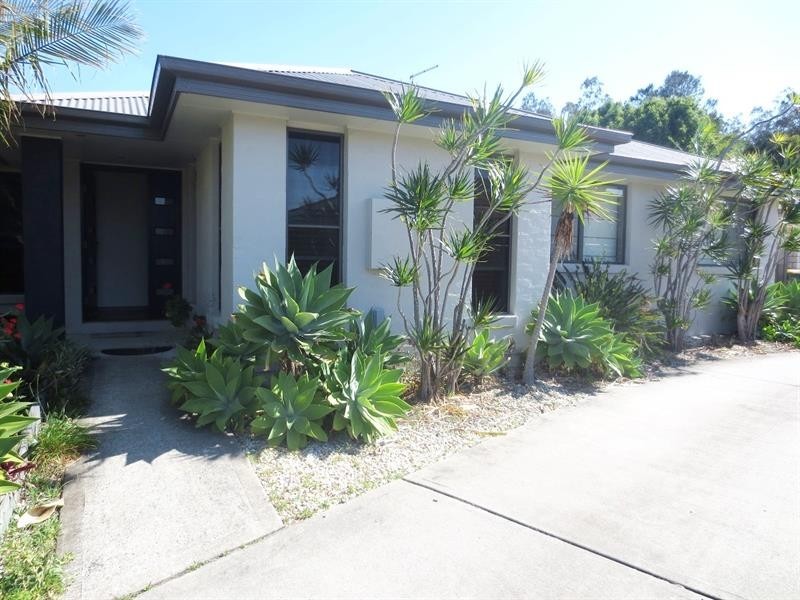 8 Buccaneers Ct, Yamba NSW 2464