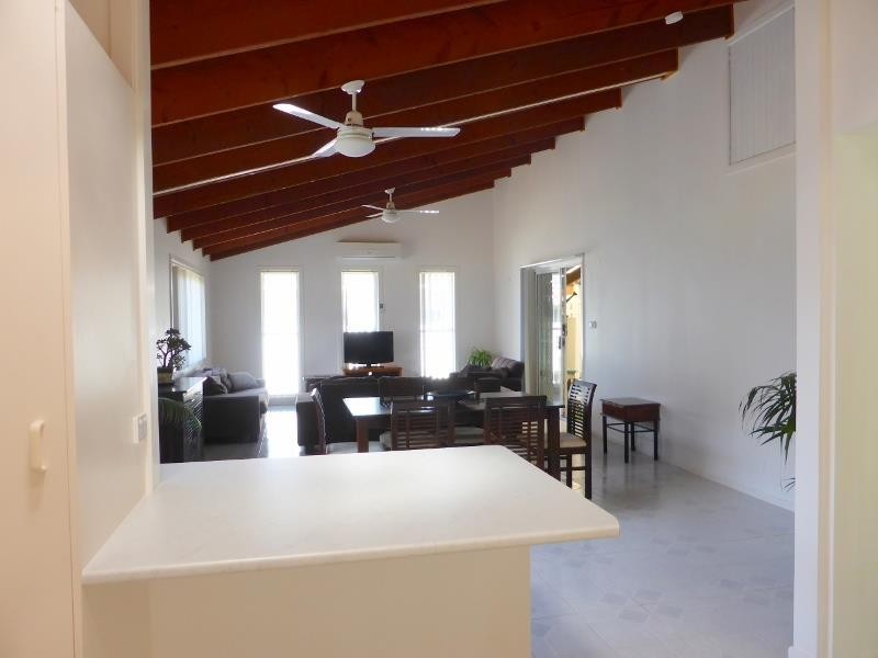 41 Beach Lane, Yamba NSW 2464