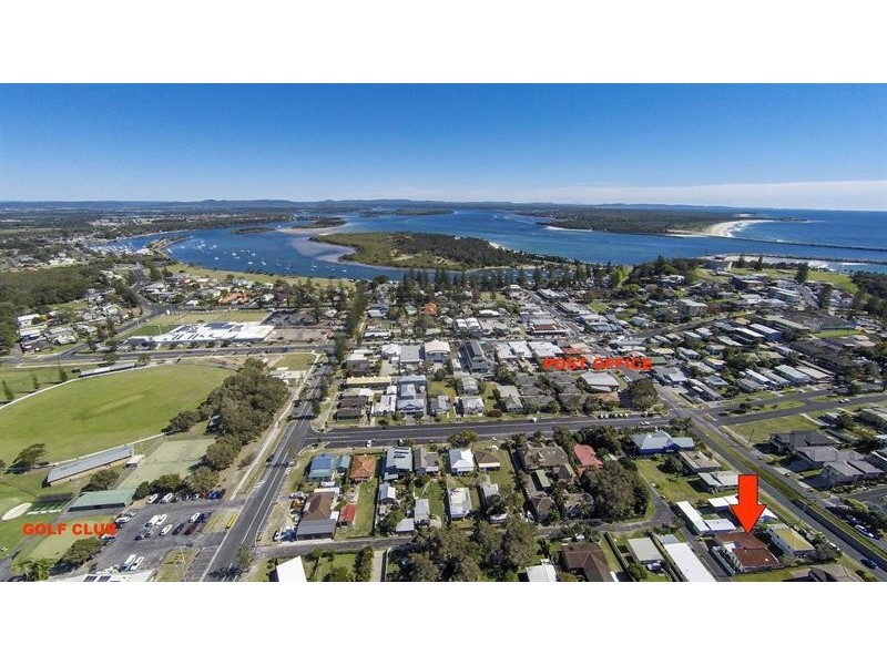 41 Beach Lane, Yamba NSW 2464