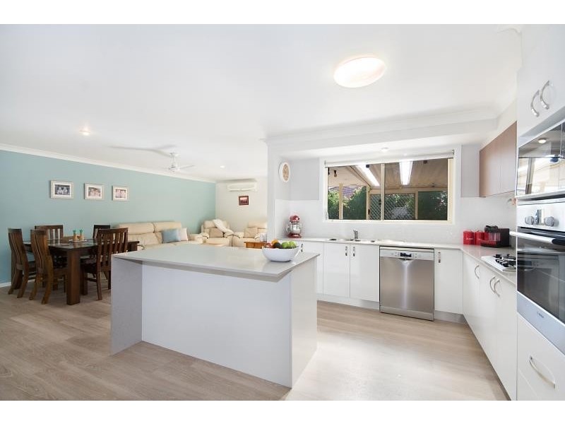 50 Harold Tory Dr, Yamba NSW 2464