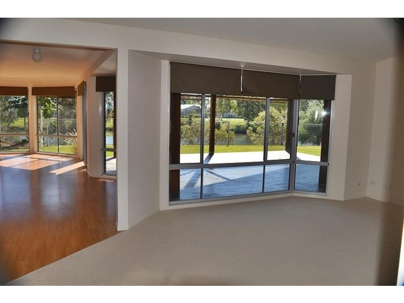 5 Newport Island Circuit, Yamba NSW 2464