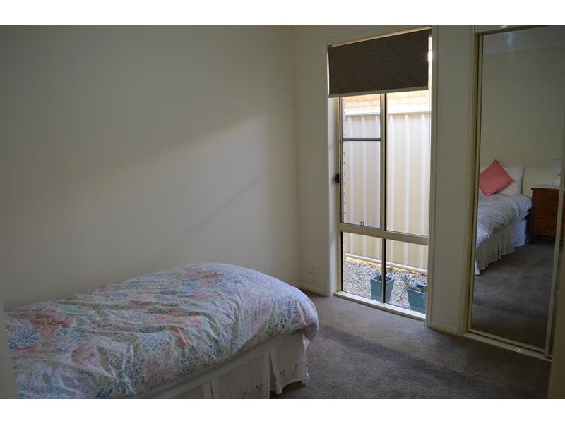 2/5A Bayview Dr, Yamba NSW 2464