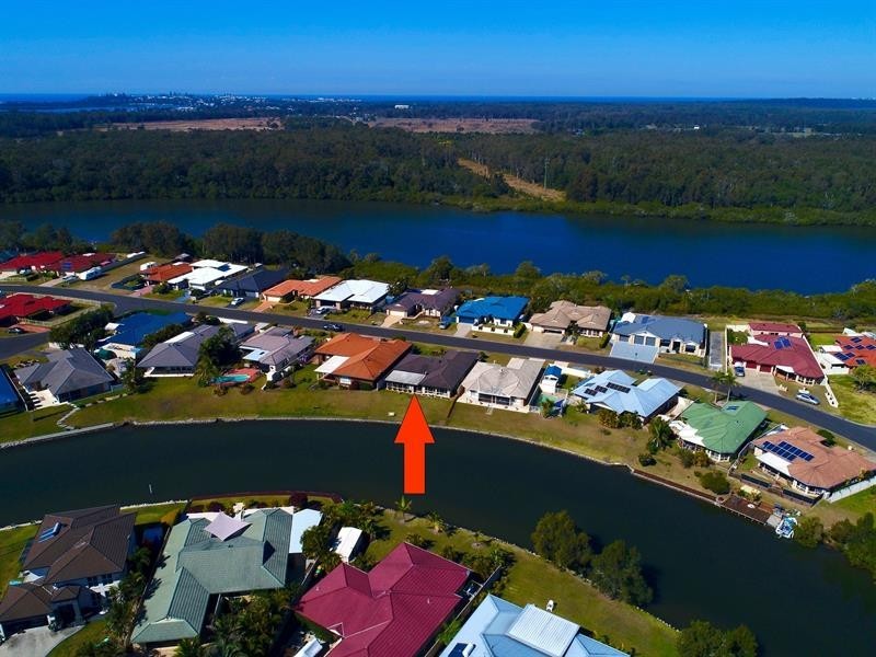 2/5A Bayview Dr, Yamba NSW 2464