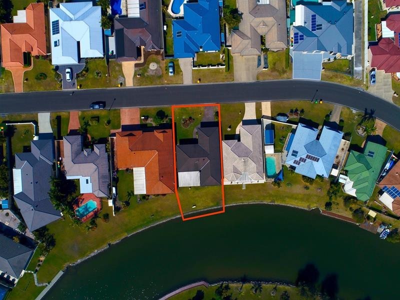 2/5A Bayview Dr, Yamba NSW 2464