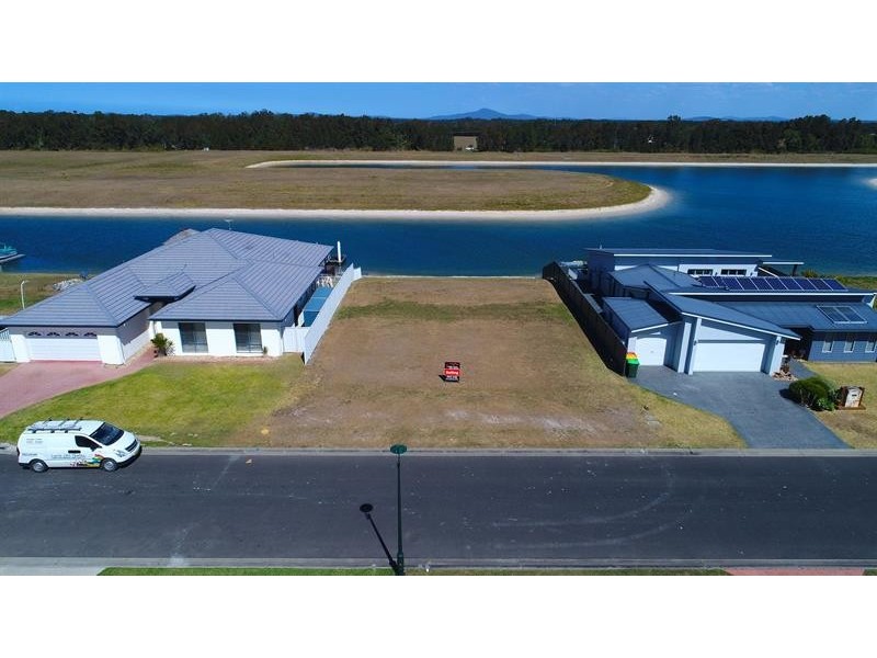 19 Taine Ct, Yamba NSW 2464