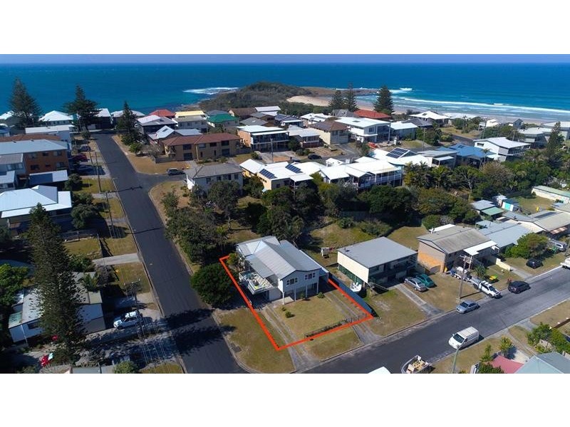 2 Harwood St, Yamba NSW 2464