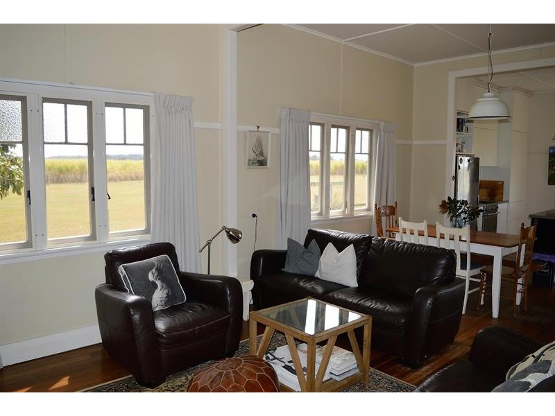 363 North Bank Rd, Palmers Island NSW 2463