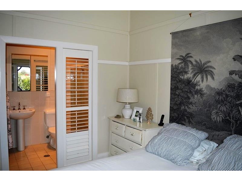 363 North Bank Rd, Palmers Island NSW 2463