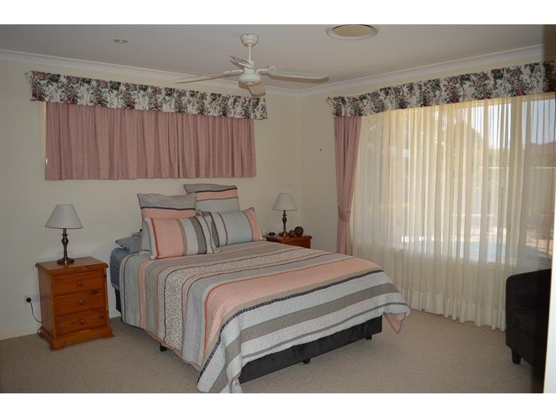 4 The Anchorage -, Yamba NSW 2464