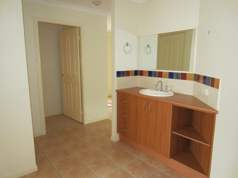 4 The Anchorage -, Yamba NSW 2464