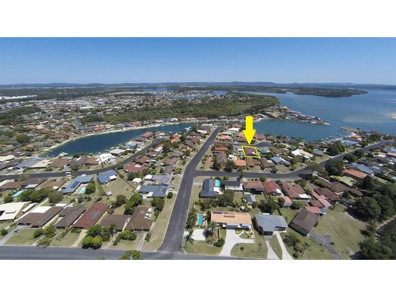 4 The Anchorage -, Yamba NSW 2464