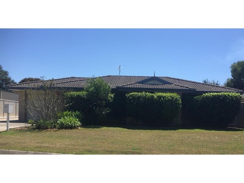 1/32 Harold Tory Dr, Yamba NSW 2464