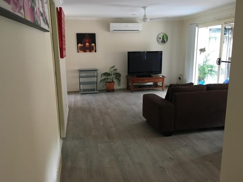 1/32 Harold Tory Dr, Yamba NSW 2464