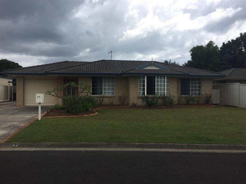 1/32 Harold Tory Dr, Yamba NSW 2464