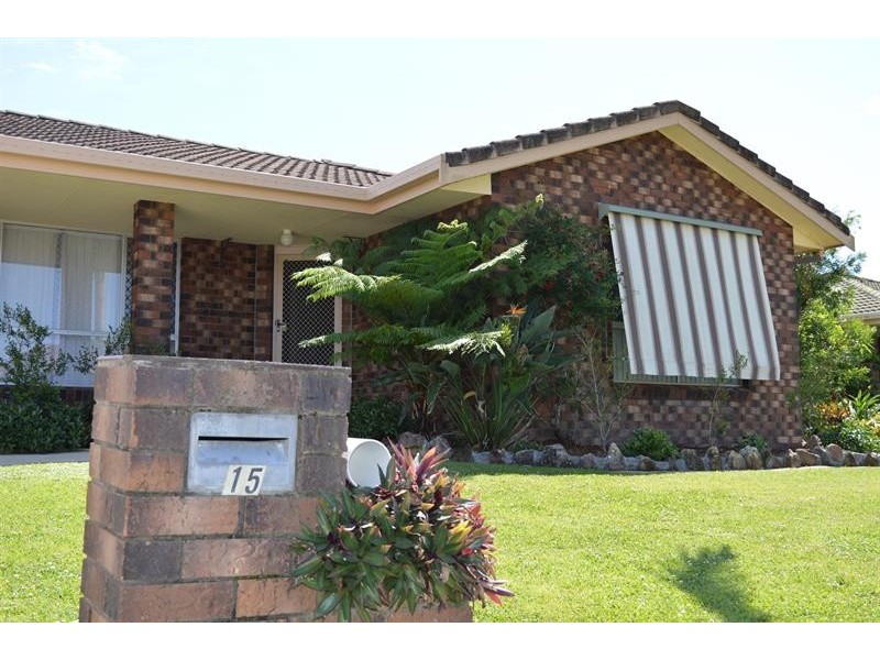 15 Heron Ct, Yamba NSW 2464