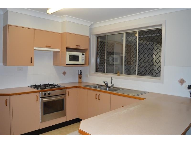 15 Heron Ct, Yamba NSW 2464