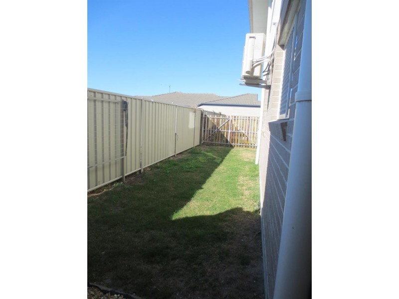 2/75 Park Ave, Yamba NSW 2464