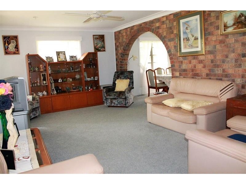 77 North Bank Rd, Palmers Island NSW 2463