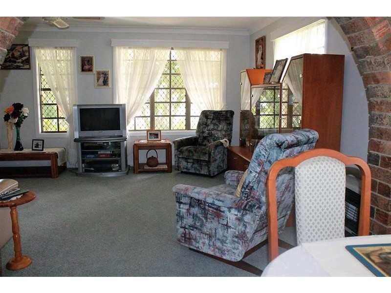 77 North Bank Rd, Palmers Island NSW 2463