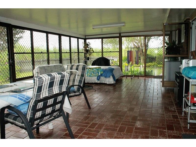 77 North Bank Rd, Palmers Island NSW 2463