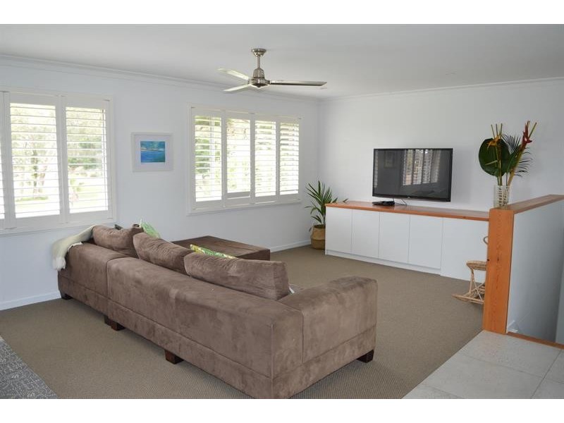 56 Coonawarra Ct, Yamba NSW 2464