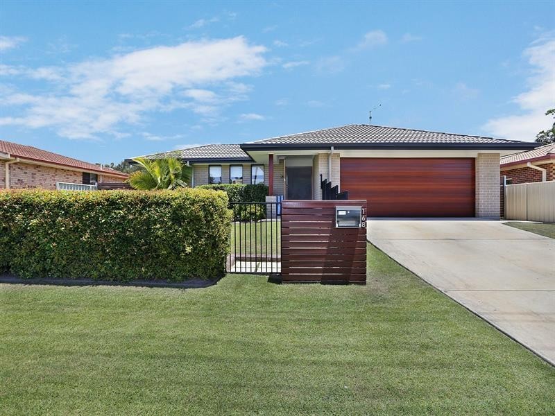 168 Yamba Rd, Yamba NSW 2464