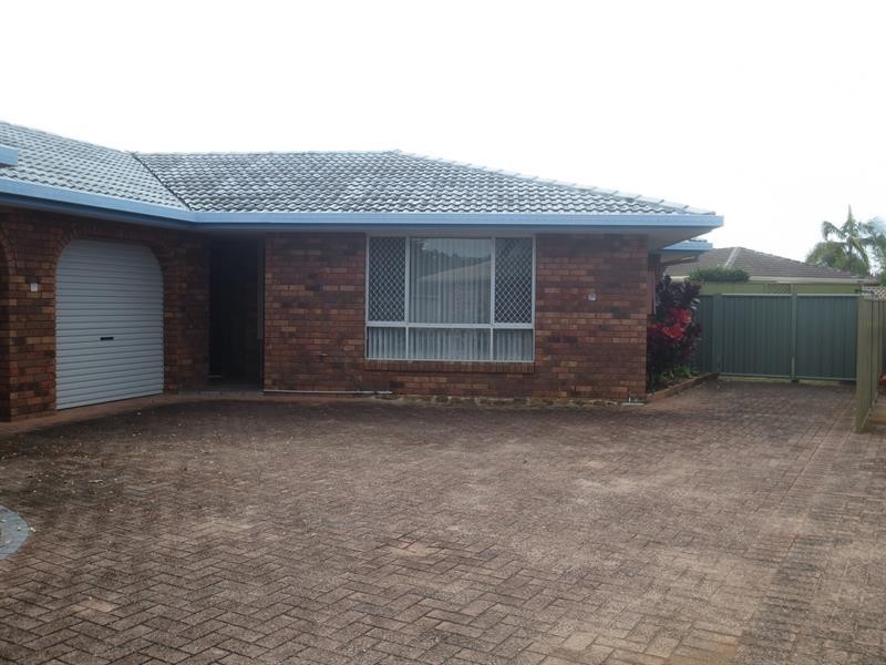 2/23 Casuarina Cl, Yamba NSW 2464