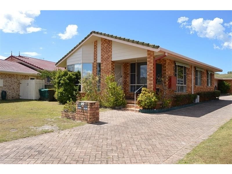 1/20 Melaleuca Dr, Yamba NSW 2464