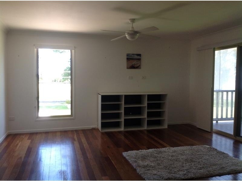 2 Yamba St, Palmers Island NSW 2463