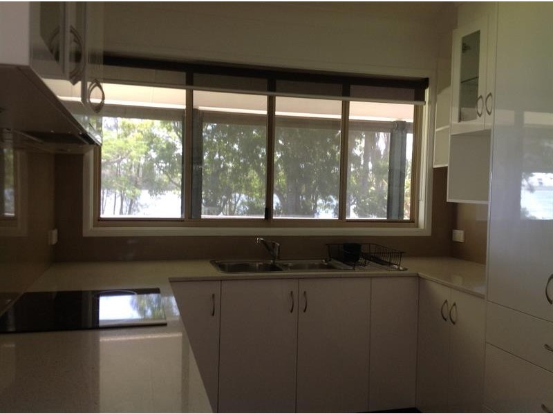 2 Yamba St, Palmers Island NSW 2463