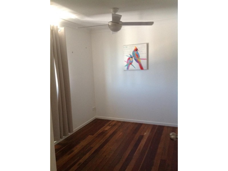 2 Yamba St, Palmers Island NSW 2463