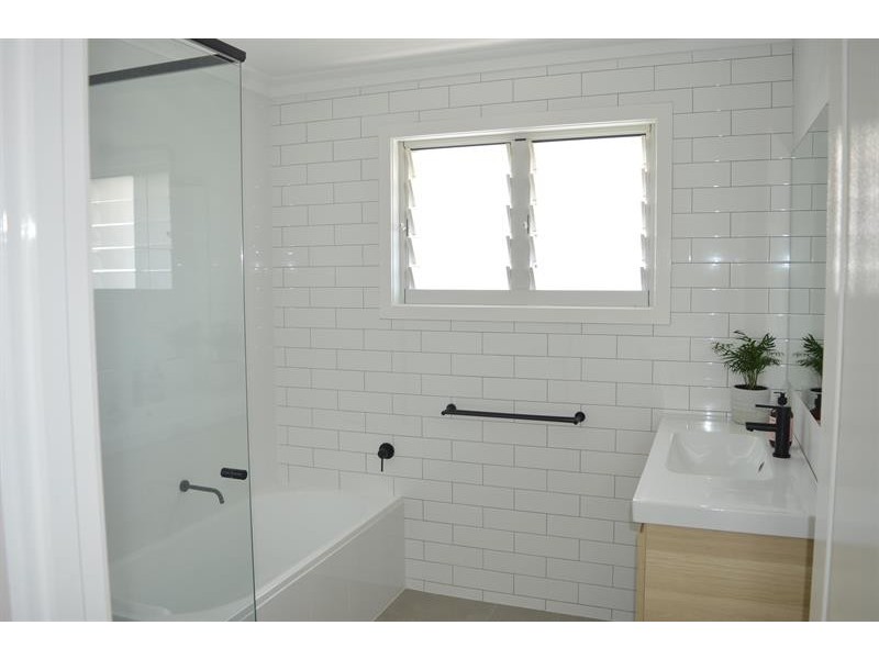 63 The Drive -, Yamba NSW 2464