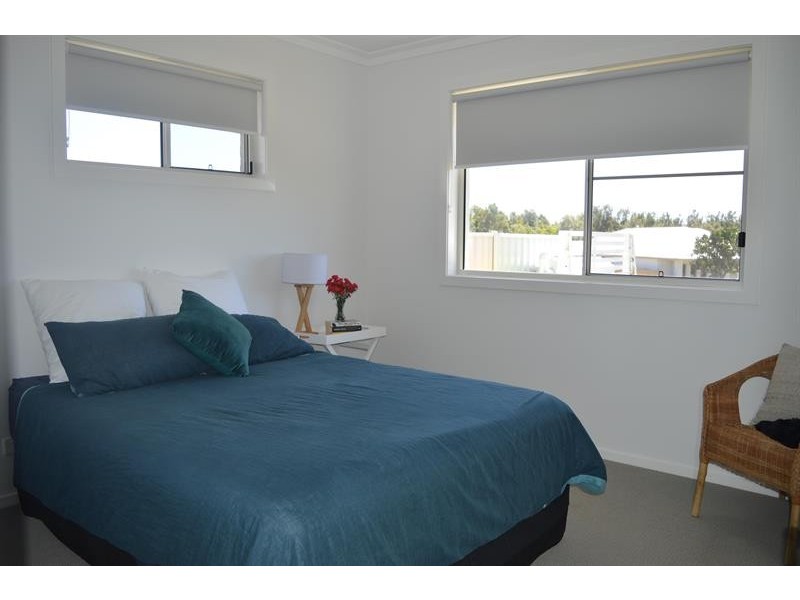 63 The Drive -, Yamba NSW 2464