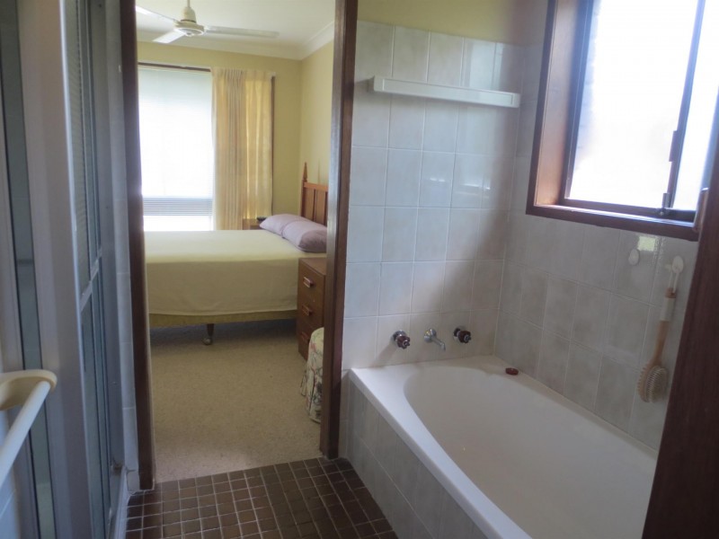 16 Cook St, Yamba NSW 2464