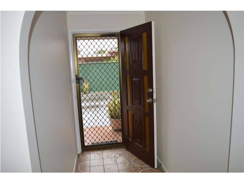 2/6 Roseland Avenue, Yamba NSW 2464
