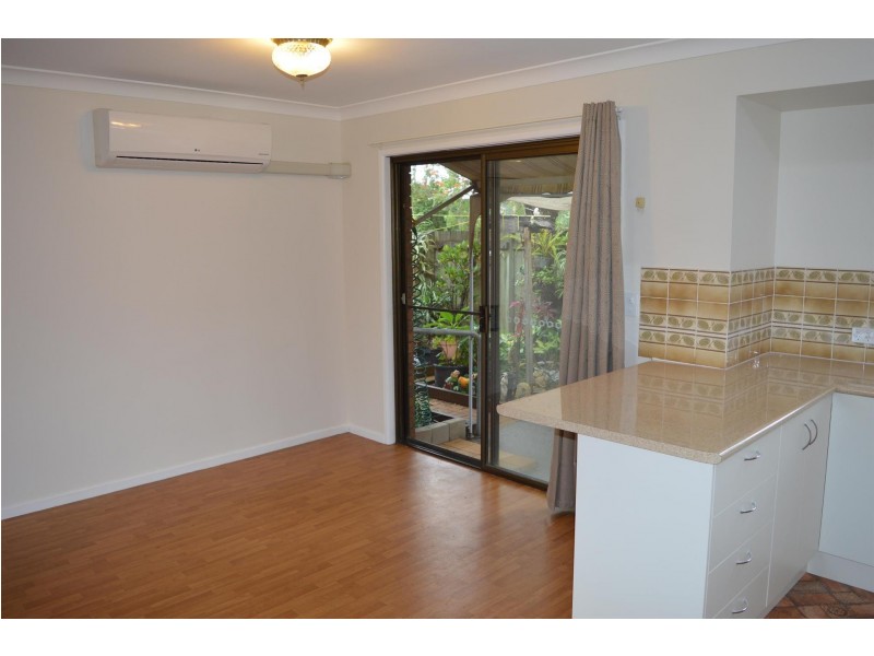 2/6 Roseland Avenue, Yamba NSW 2464