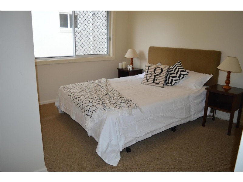 1/7 Pacific Pde, Yamba NSW 2464