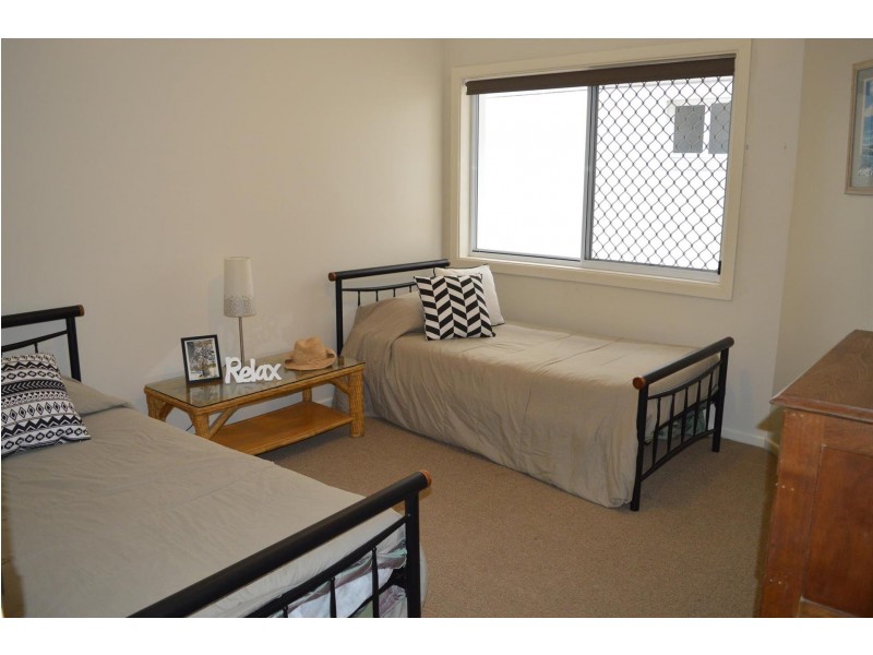 1/7 Pacific Pde, Yamba NSW 2464