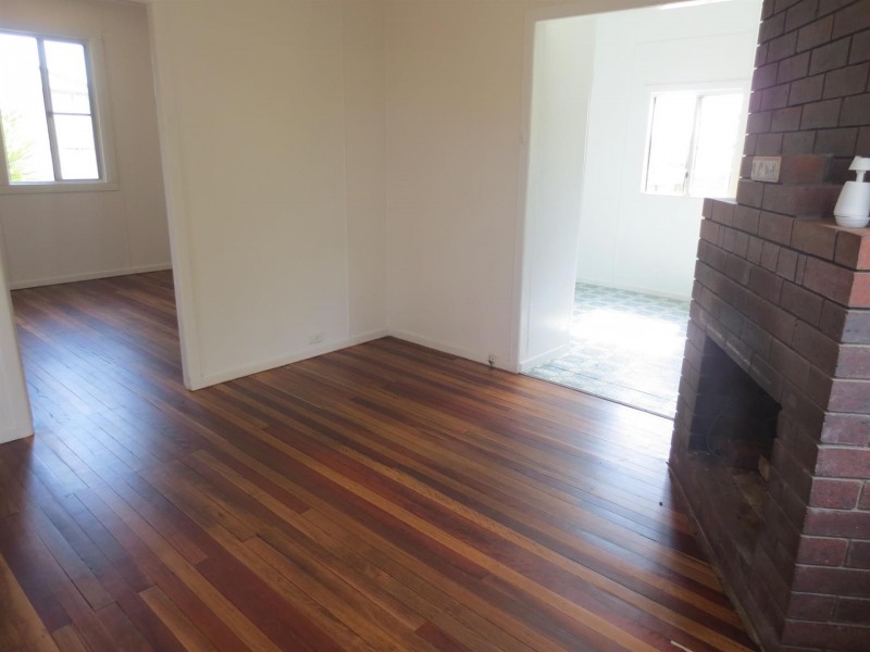 8 Poinsettia Cres, Brooms Head NSW 2463