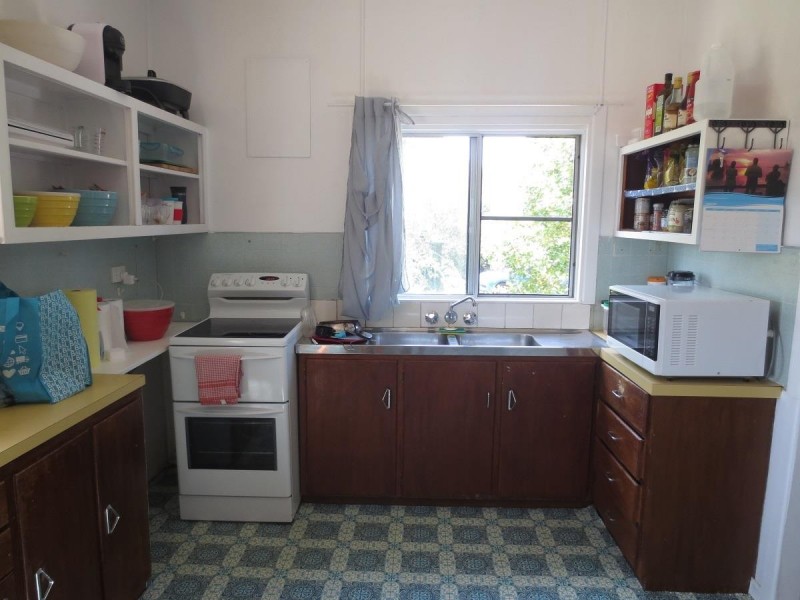 8 Poinsettia Cres, Brooms Head NSW 2463