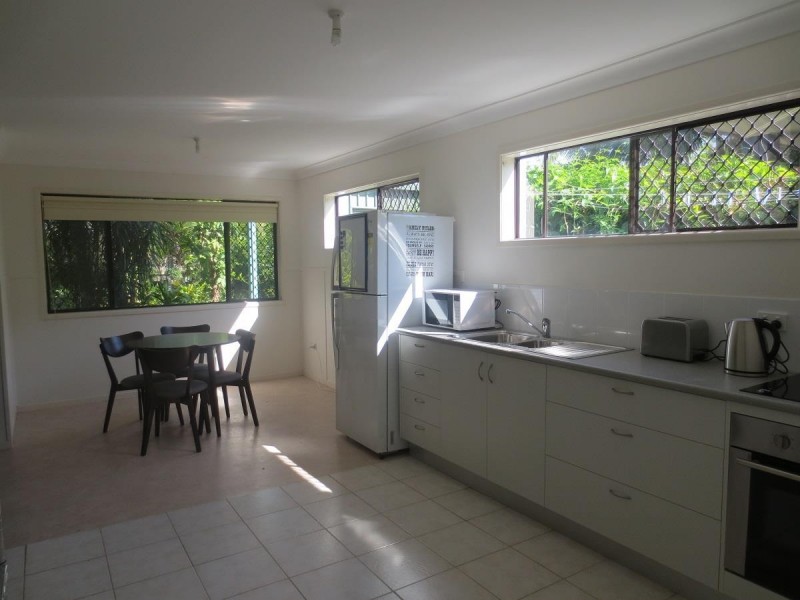 4B Endeavour St, Yamba NSW 2464