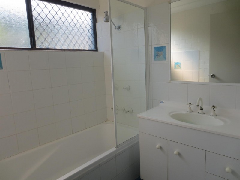 4B Endeavour St, Yamba NSW 2464