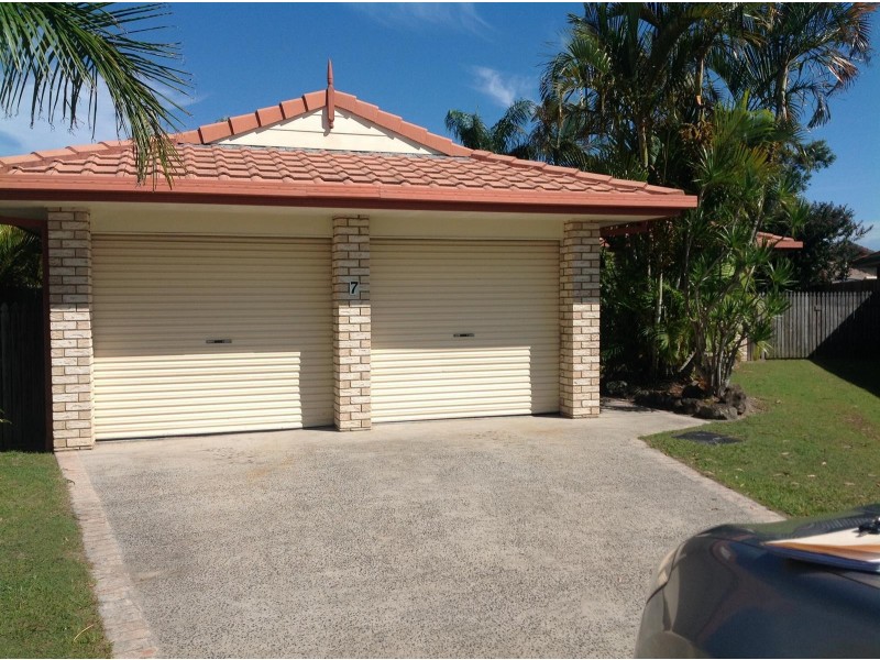 7 Plover Cl, Yamba NSW 2464