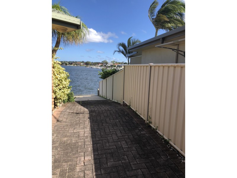 2/27 Westringia Place, Yamba NSW 2464