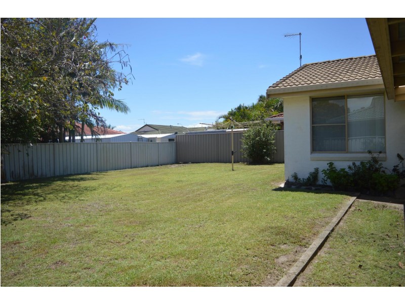 9 Heron Court, Yamba NSW 2464
