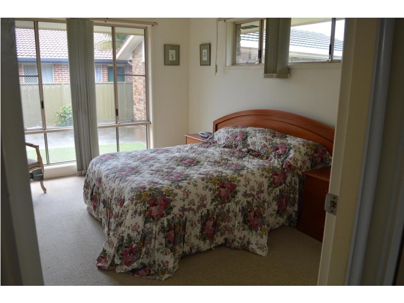 8 Palm Terrace, Yamba NSW 2464