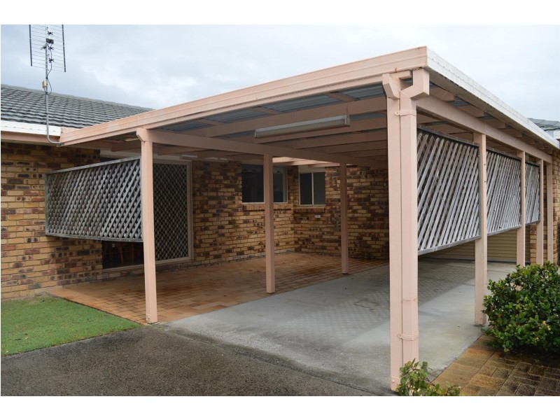 8 Palm Terrace, Yamba NSW 2464