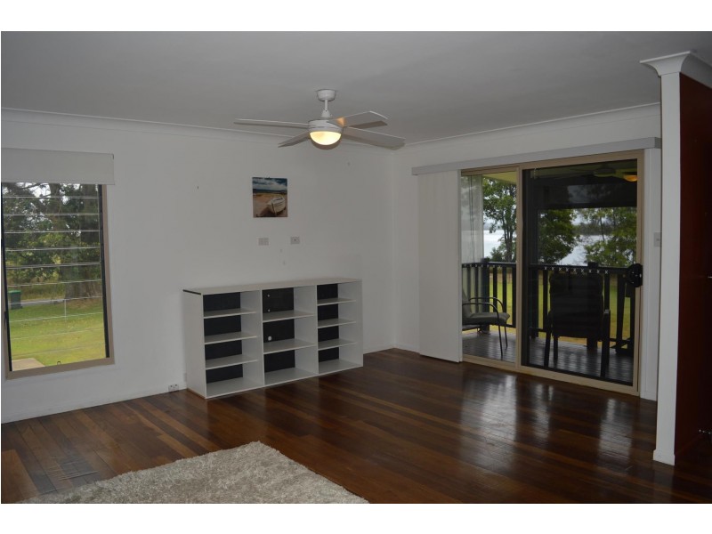 2 Yamba Street, Palmers Island NSW 2463