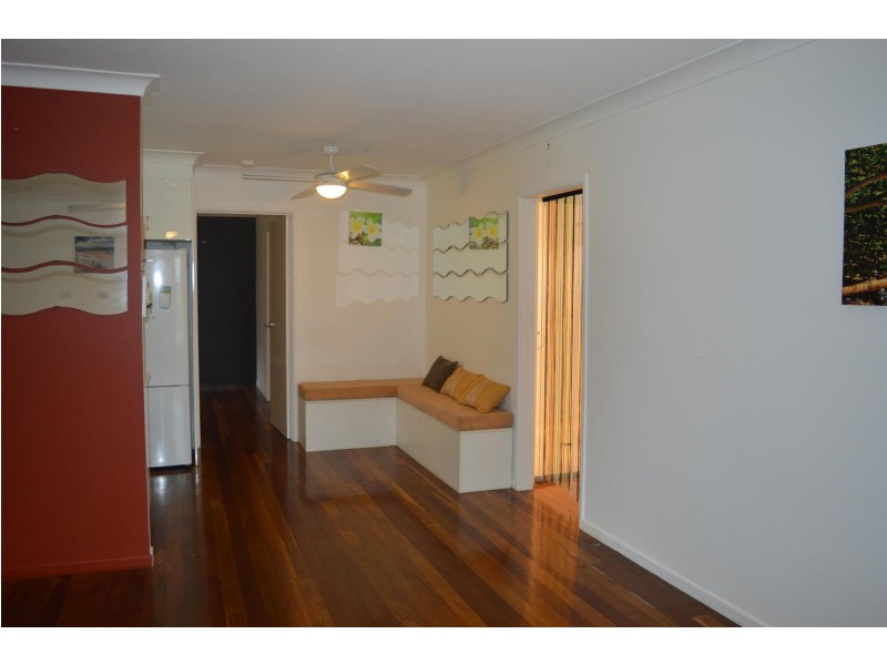2 Yamba Street, Palmers Island NSW 2463